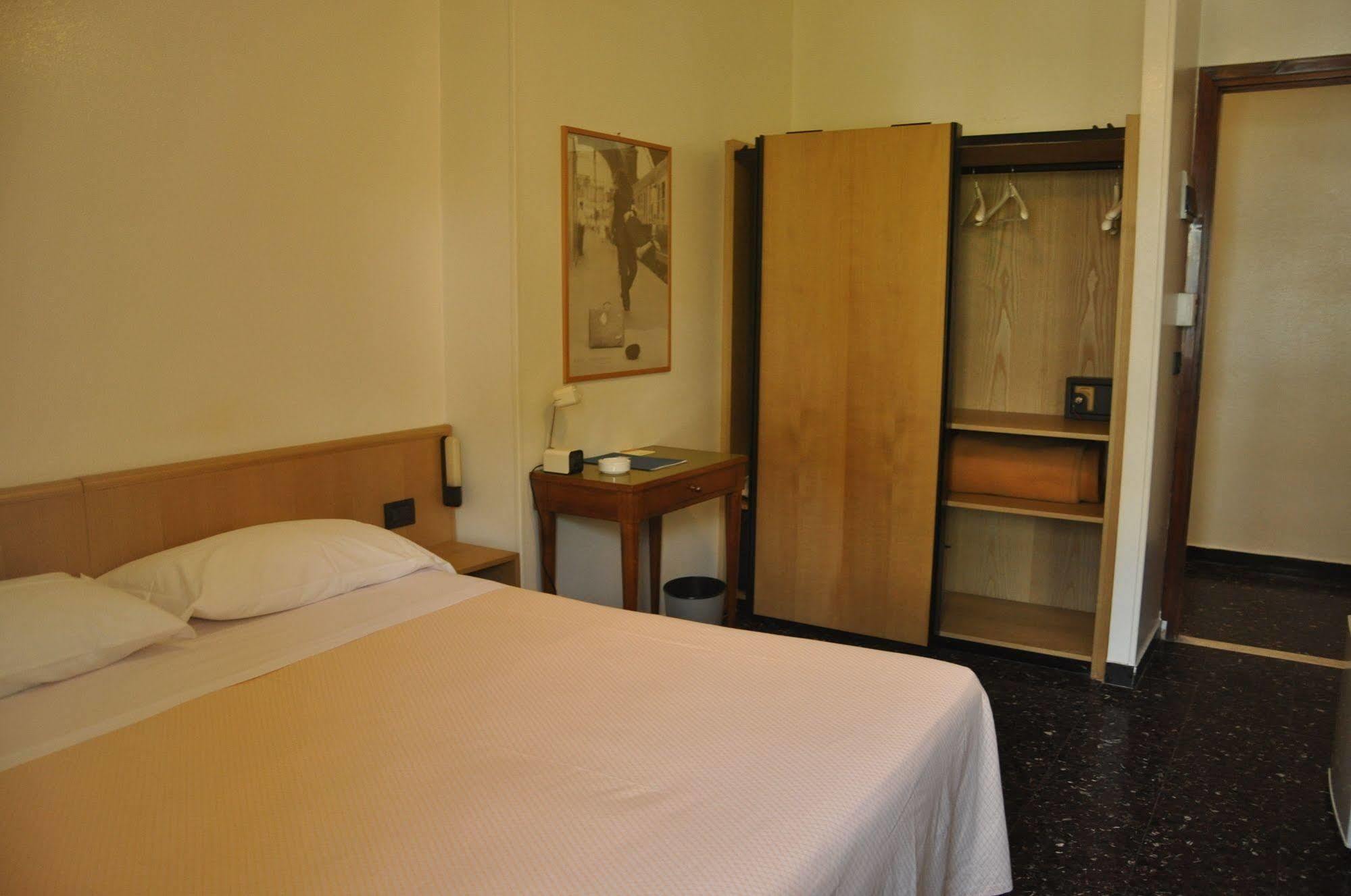 Hotel Firenze Ospedaletti Dış mekan fotoğraf